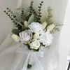 人工結婚式の花シルクローズグリーンユーカリのユーカリの葉のブライダルブーケ結婚式のテーブルパーティーの花嫁介添人240313のための偽の花