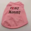 Entzückendes Bekleidungsset für kleine Hunde, weiche, leichte ärmellose Westen mit der Aufschrift „I Love Mom“ und Herzen für den Sommer – pflegeleichte, langlebige Welpen-Shirts, waschbar