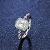 Cluster anneaux de luxe Platinum PT950 1ct d Color Moisanite Rectangulaire Emerald Cut Diamond pour femmes