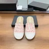 Designer-Sommer-Hausschuhe für Frauen 2024 Neue Strand Sandalen farbenfrohe Mode Luxusplattform Schuhe Größe 34-42 verfügbare Fischerschuhe mit Schachtel