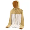 Product 2024 Zomer Nieuwe mode Koreaanse editie Hoogwaardige Nylon Ademende lichtgewicht Anti UV Slim Fit paar Skin Solid Color Outdoor Hooded Sun Bescherming