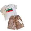 T-shirt classiche per bambini Tute estive Set due pezzi Stili multipli Tute per ragazzi e ragazze Taglia 100-150 bambino Maniche corte in cotone e pantaloncini stampati con lettere a griglia Jan R018