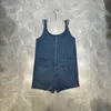 Kvinnors jumpsuits Rompers Designer Spring Triangle Round Neck Washed Single Pocket Age Reducing Shoulder Strap One Piece Denim Shorts for Women
