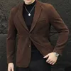 Nova moda masculina cavalheiro edição coreana europeu veludo casual fino ajuste britânico negócios hospedagem jaqueta de casamento 240326