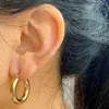 Hoop Huggie Surgical Steel Gold Tone Womens Scale Earrings Stainless Steel زوجة جولة ناعمة الأطواق السميكة الهدية المجوهرات 20 مم/25mm 24326