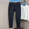 2024 топ Дизайнерские мужские джинсы фиолетовые джинсы Мужские звезды L логотип VV джинсовые джинсы Прямая мода Уличная одежда узкие джинсы последняя неделя моды стиль взлетно-посадочной полосы фиолетовые фирменные джинсы