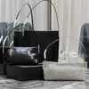 Neue 10A -Frauen -Unterarm -Tasche Luxusdesigner glatte echte Leder Umhängetasche Minimalist Vielseitigkeit