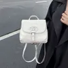 Fashion Bag -designers säljer unisex -väskor från populära varumärken med 50% rabatt och för kvinnors ryggsäckar nya mångsidiga ryggsäck fashionabla