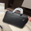 24SS Top Luxury Designer di lusso Primo strato Cowhide Calva maschile per la borsa da sede per camere per camere per camere per camere per computer BAG BEIG B BEIG