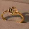 クラスターリングレディースレインボーオパールリングメススタック可能な薄い結婚指輪のためのムーンストーン