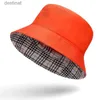 Cappelli a tesa larga Cappelli a secchiello Nuovo moda portatile sexy tinta unita pieghevole pescatore cappello da sole all'aperto cappello a secchiello per uomo e donna cappello multi stagione C24326