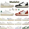 projektant Autry Medalist Buty Casual Sneakers Men Men Action Action Dwukologowy pandę biała czarna skórzana zamsz Fuchsia Złote zielone czerwone różowe żółte żółte trenery na zewnątrz USA