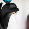 Torneiras de pia do banheiro ZAPPO preto torneira golfinho design com alça de cristal sólido latão vaidade misturador frio 1 alavanca torneira