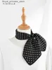 Foulards Vintage noir foulard en soie naturelle femmes avec des points blancs véritable foulard en soie 50 cm petit carré à la mode emballage cadeau Q240326