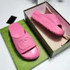 Tjocka solade tofflor Designer Brand Sandaler Kvinnor Ny svampkakhöjd Ökning utanför slitage One Word Slipper Womens Shoes