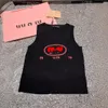 Womens klädkvinnas designer topp miui sommar ny mode tung industri broderi brev förenklad avslappnad mångsidig stickad tank top