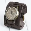 Bracelet en cuir authentique Vintage Fashion Men Punk Men Adolescents Quartz Wristwatch bracelet bracele