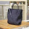 Umhängetaschen MS Retro Frauen Eimer Tasche Luxus Plissee Fallschirm Stoff Wasserdichte Handtasche Atmungsaktive Dame Nylon Tote Frühling im Jahr 2024