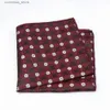 Mouchoirs Nouvelle Mode Poche Carré Bleu Rouge Dot Poignée 22 * 22 cm Fleur Paisley Hanky ​​Set Hommes D'affaires Accessoires De Mariage Y240326