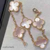 Van Jewelrys Cleef Pulsera de trébol de cuatro hojas Cadena de eslabones Clef de cuatro hojas Moda para mujer Pulseras de oro de 18 k Joyería U6 16xw9 20
