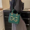 Nova bolsa feminina Daifei com corpo cruzado e letra quadrada com 70% de desconto em vendas on-line