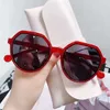 Nuevo Gafas de sol femeninas con montura pequeña Ins Red Street Photo versión coreana cara