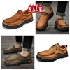 Nova moda vendendo sapatos para homens de couro GAI sapatos casuais Mocassins de negócios leves designer masculino não fede pés solas macias de grandes dimensões respirável legal