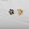 Ear Cuff Ear Cuff Pendientes de clip de oreja de flor de esmalte blanco sin perforar adecuados para mujeres Pendientes de puños de joyería floral sin perforar Y240326