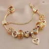 2023 Aankomst Charm Hanger voor Nieuwe DIY Kleur-plated K Fashion Love Europese en Amerikaanse Dames Prachtige Gouden Armband