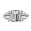 Anelli a grappolo Zhenchengda è un anello in argento S925 con diamante ad alto tenore di carbonio taglio smeraldo da 8 10 mm in vendita in Europa e in America