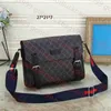 Diseñadores Hombres Crossbody Shoulder Bag Bags Varias bolsos de 2 cm Luxurys Diseñadores Bolsas Pochette Múltiples Pockets Women Fashion Messenger Venta de bolsas de mensajería caliente