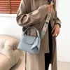 Bolsa loja atacado varejo moda 2024 inverno nova bolsa feminina simples lichia padrão ombro carta crossbodyn25y