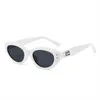 2024 Nuovi occhiali da sole irregolari Cats Eye con montatura stretta personalizzata Occhiali da vista rossi anti-Uv di alta qualità Tide