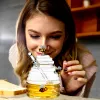 Słoiki Nowy miód słoik przezroczysty szklany dozownik miodu z drążeniem i pokrywką dużą butelkę miodową urocza dekoracyjna pojemnik na miód