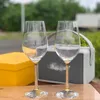 B Copa de vino de marca Carril de cristal Home Tall Class con caja de regalo Dos copas de vino juego