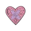 Stay Weird Spille smaltate Cuore rosa Patch per ferita per zaino Ali d'angelo personalizzate Spilla Distintivi bavero Regalo gioielli Amici per bambini