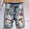 Mens jeans luxe ontwerper modemerk denim shorts heren persoonlijkheid mode gat stickers los rechte buis vijf punt broeken man broek