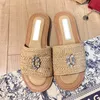 Straw Womens Tasarımcı Sandalet Siyah Sandalet Lüks Kare Rhinestone Dokuma Vintage Terlik Kapitone Slayt Slaytları Açık Plaj Ayakkabıları Deri Parmak Tüzbeleri Sandals