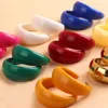 Hoop Huggie Fishsheet Fashion Acrylic C-Ring örhängen Lämplig för kvinnor Koreansk färgad geometrisk harts Rundörhängen 2022 Fashion Jewelry 240326