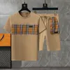 2024 Diseñadores de playa para hombre Trajes de verano Trajes de verano Camiseta de moda Camisas de vacaciones junto al mar Pantalones cortos Conjuntos Hombre Conjunto Trajes Ropa deportiva M-3XL AS25