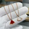 Anhänger Halsketten Klassische Modetrendmarke Roségold natürlicher weißer Weiß Fritillary Rock Anhänger Damen Halskette Personalisierte Luxus High Jewelryc24326