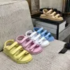 Interlocking C Calfskin Dad Sandals quiltade Summer Designer tofflor Skor Plattform Flatser Låg kil kil Diamond Buckle Slingback Slip Ankle Strap Beach Flip Flop