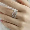 Bagues de cluster Bague en argent sterling S925 de luxe léger japonais et coréen avec une simplicité de mode incrustée de zircon de haute qualité