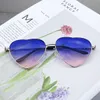 Retro gradient heart-shaped sunglasses with metal frame womens eyewear brand designer fashionable glasses UV400 sun visors 240326