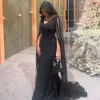 Elegante schwarze arabische Abendkleider von Sharon Said 2024 Dubai Perlen Cape-Ärmel Marineblau Frauen Hochzeitskleid Ss218