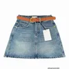 Designer-Jeans-Kurzrock in A-Linie mit Gürtel für Damen im Sommer, schmal geschnitten, hoch tailliert, Gesäßrock SS7Y