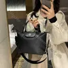 Bolsa de alta qualidade Bolsa de designer francês carteiras de luxo crossbody Zipper 2024 Versátil alça de ombro Praia Pequeno Saco Mulheres Sacos À Prova D 'Água Ny Ombro Dumpling