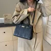 Designer di moda di lusso Borse tote Nuova borsa da donna portatile Borsa premium Feeling Borsa per banchetti Borsa a tracolla con una spalla Borsa quadrata elegante di grande capacità