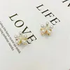 Doreenbeads小売プラスチックヘアクロークリップドラゴンフライミックスホワイトフラワー模倣パールキッドジュエリー240311