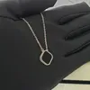 Classic Luxury Clover Necklace Designer Halsband för kvinnor högkvalitativ silvermor-av-pärlhalsband